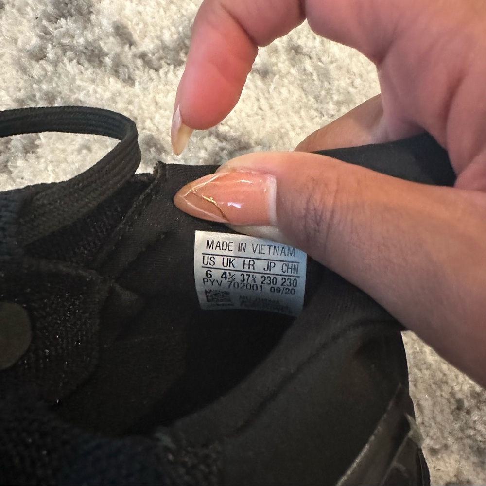 Adidas Ultraboost 20 - Picture 7 of 7